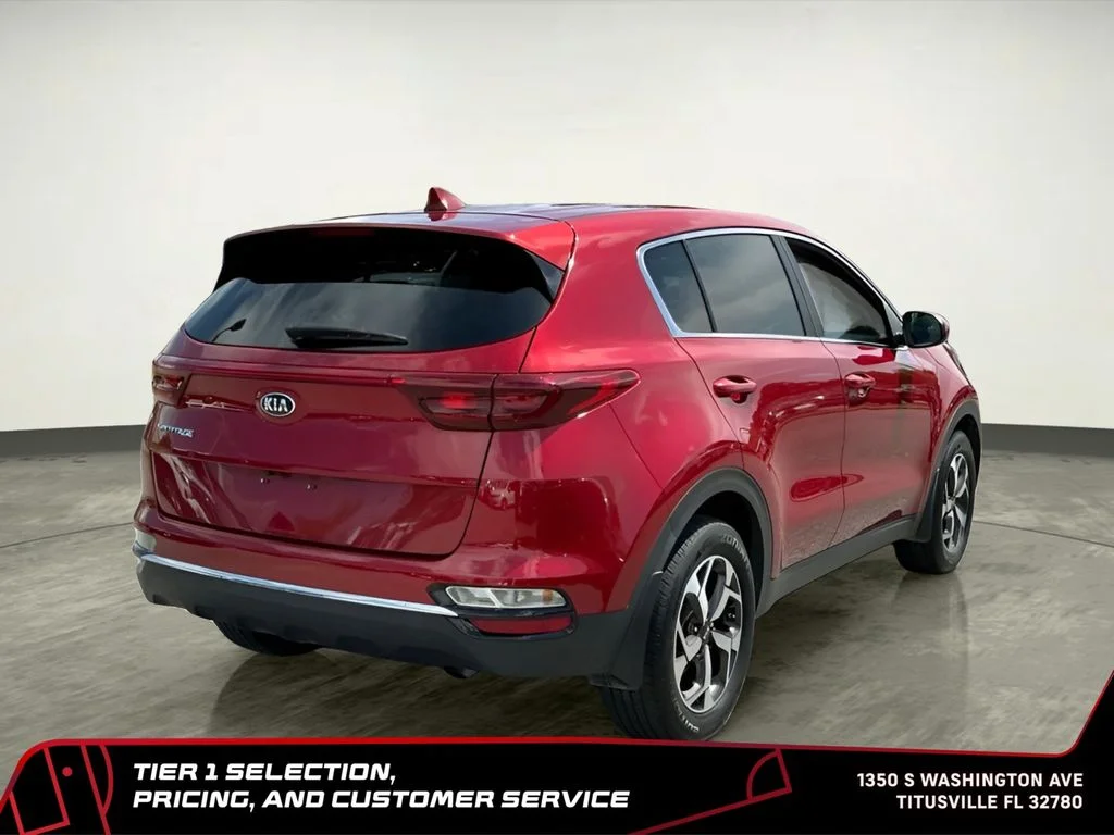 Used 2022 Red Kia LX image 11