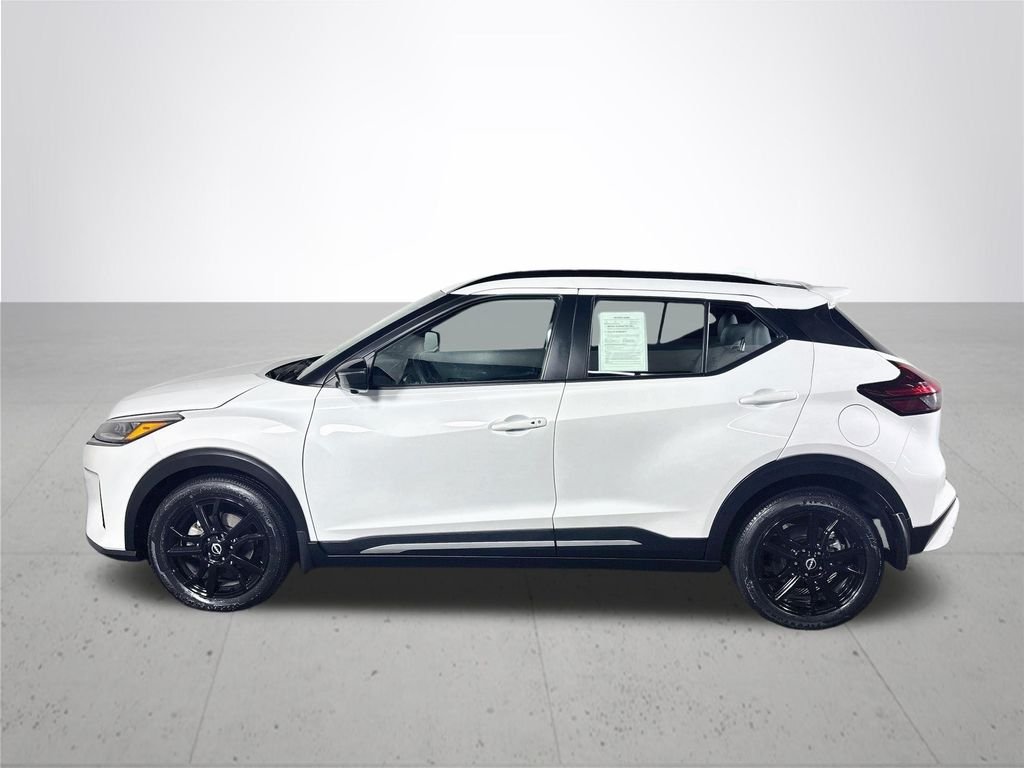 Used 2024 Aspen White Nissan SR image 9