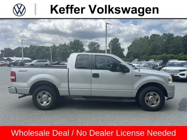 Used 2007  Ford XL image 6