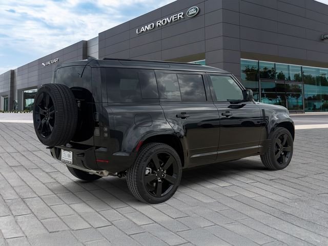 New 2026 Santorini Black Land Rover X-Dynamic SE image 5
