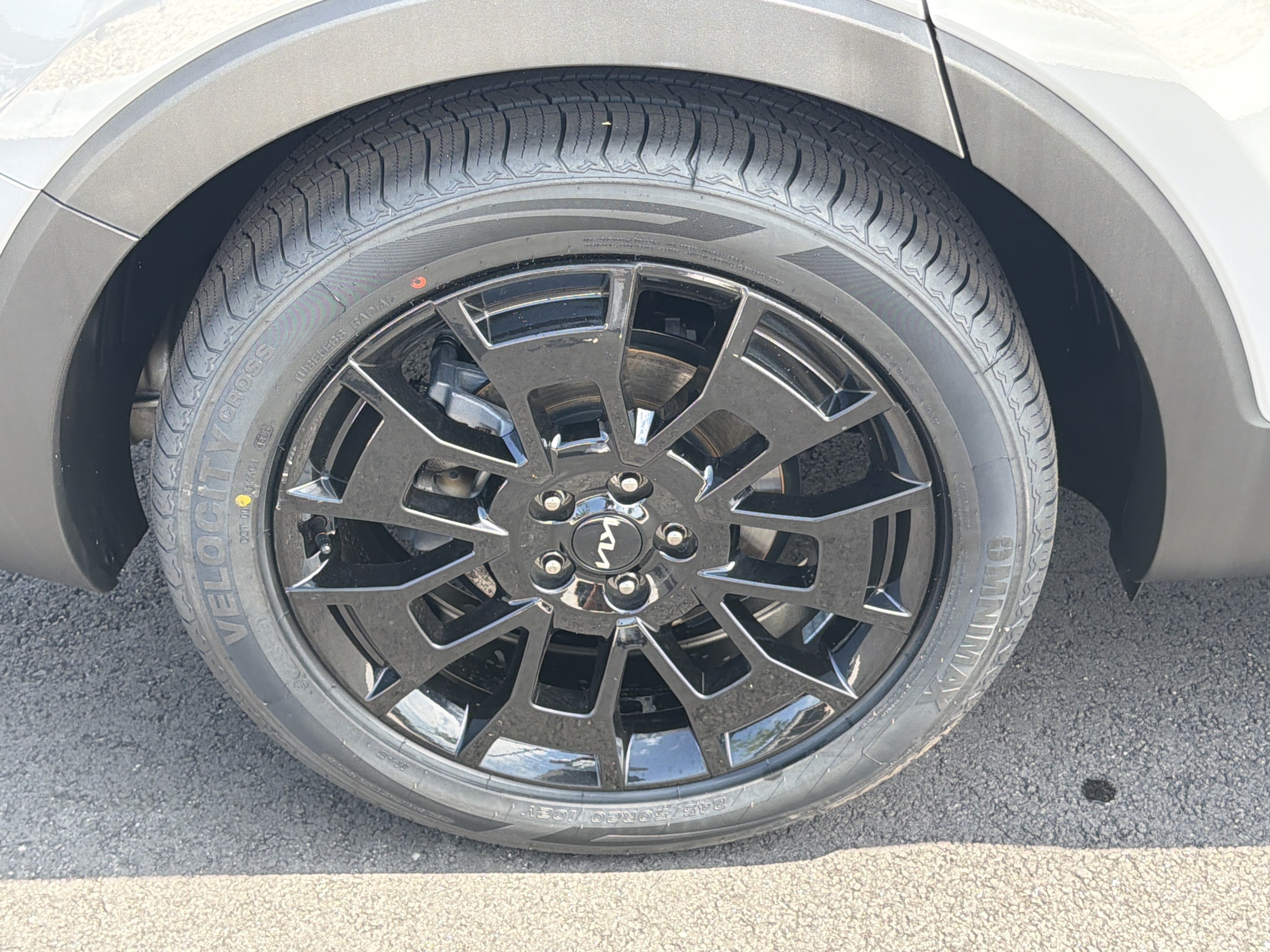 Certified Used 2022 Wolf Gray Kia SX image 17