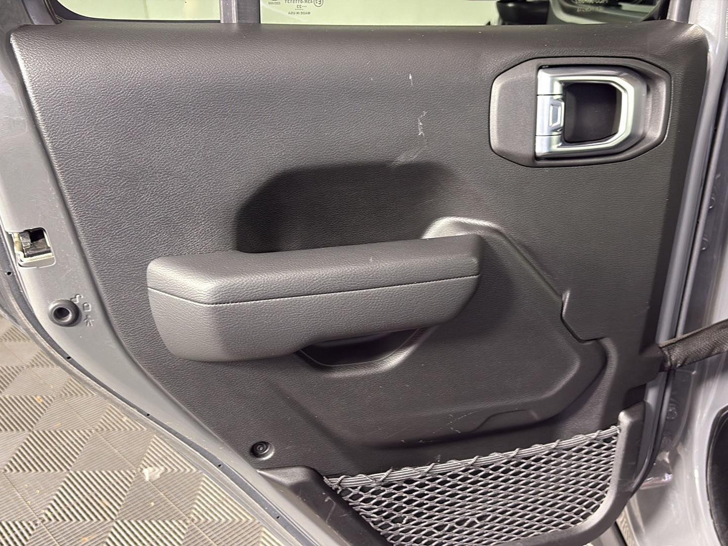 Used 2023 Sting-Gray Clearcoat Jeep Rubicon image 26
