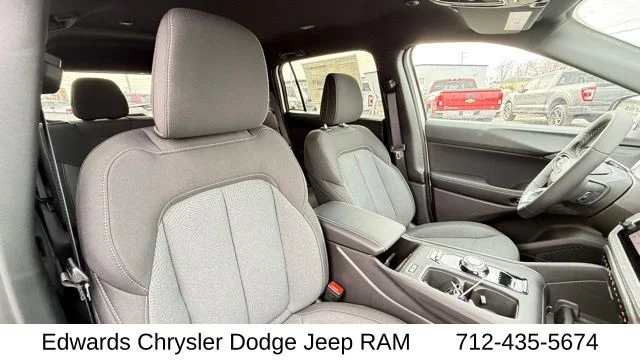 New 2026 White Jeep Laredo image 37
