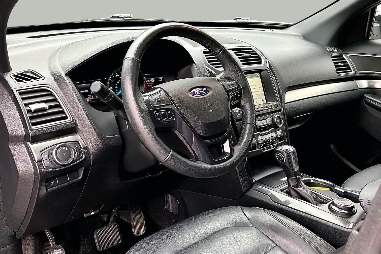 Used 2018 Blue Metallic Ford XLT image 18