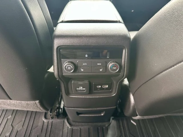 Used 2023 White GMC Denali image 13