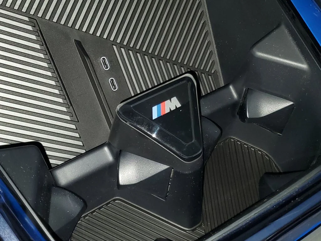 New 2026 Beige BMW 30 xDrive image 24