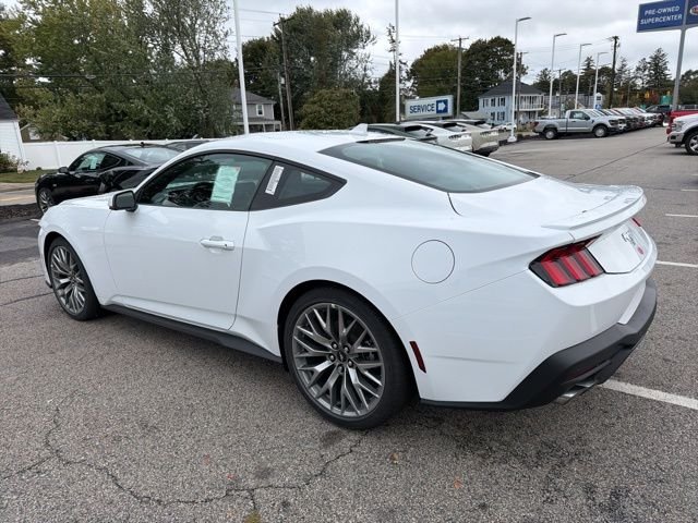 New 2025 Oxford White Ford EcoBoost® Premium Fastback image 5