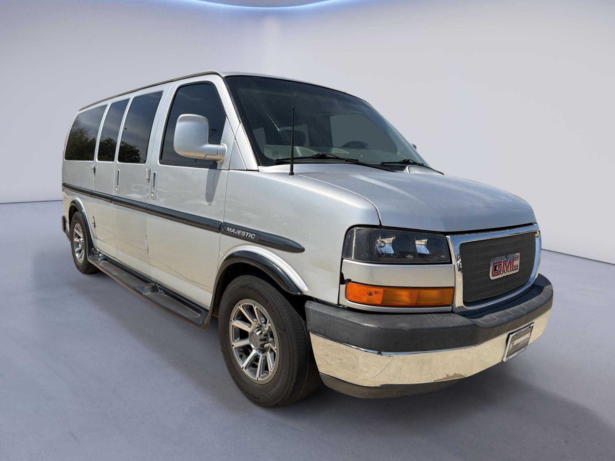 Used 2014 Quicksilver Metallic GMC Upfitter image 3
