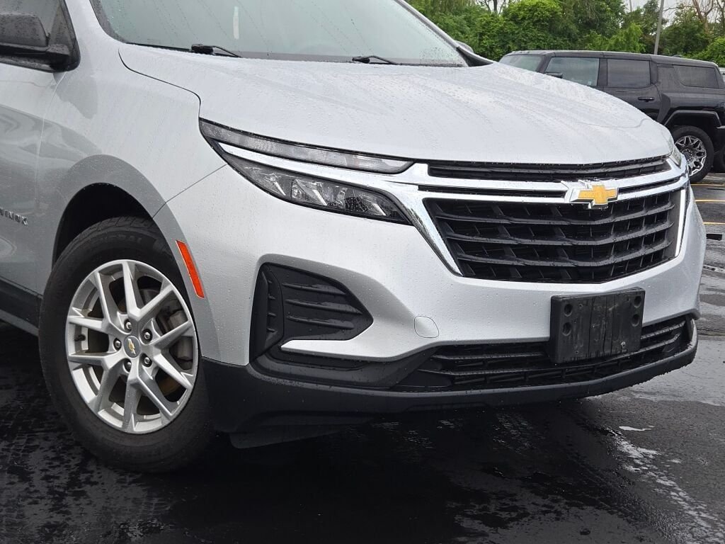 Used 2022 Silver Chevrolet LS image 2