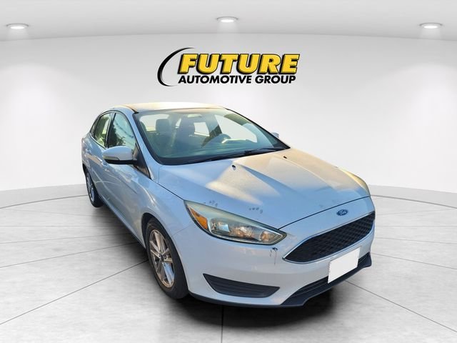 Used 2016 White Ford SE image 1