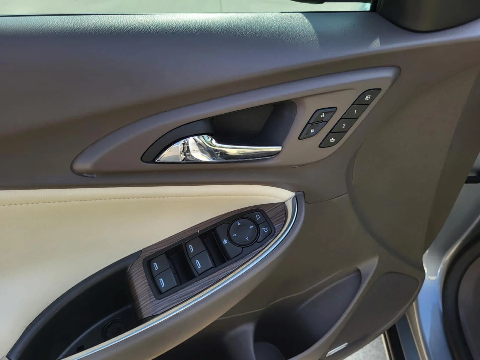Used 2024 Sterling Gray Metallic Chevrolet LT image 16