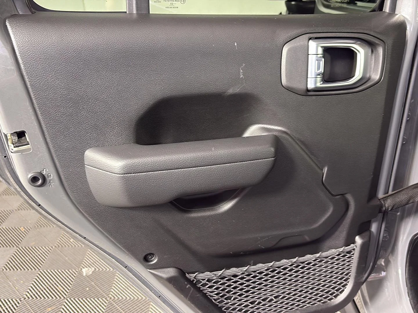 Used 2023 Sting-Gray Clearcoat Jeep Rubicon image 26