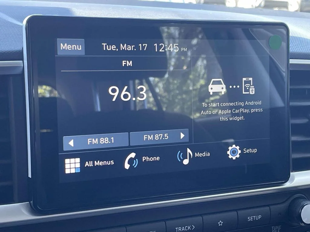 New 2026 White Hyundai SE image 23