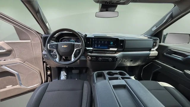 Used 2025 Black Chevrolet LT image 16