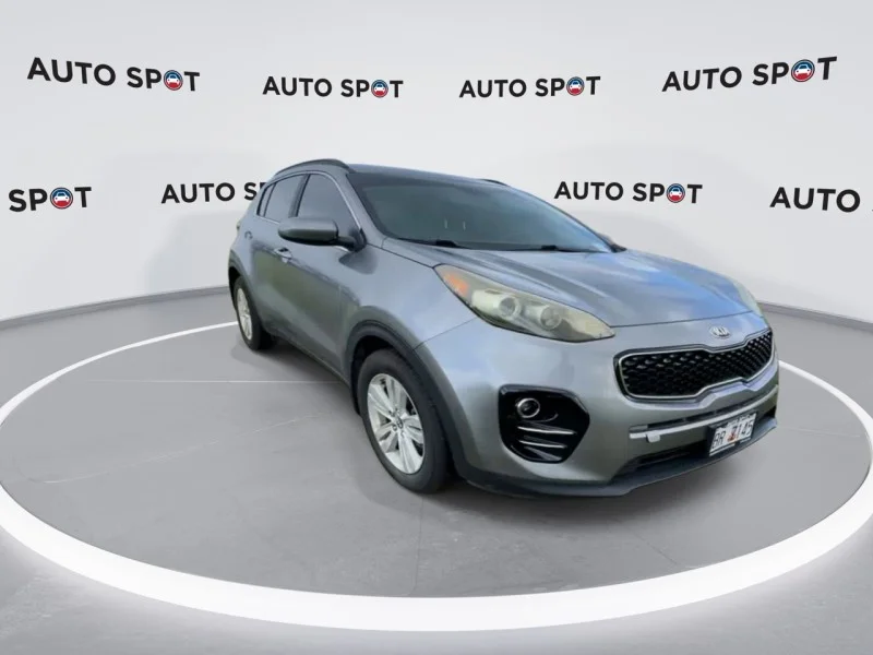 Used 2017 SILVER Kia LX image 5