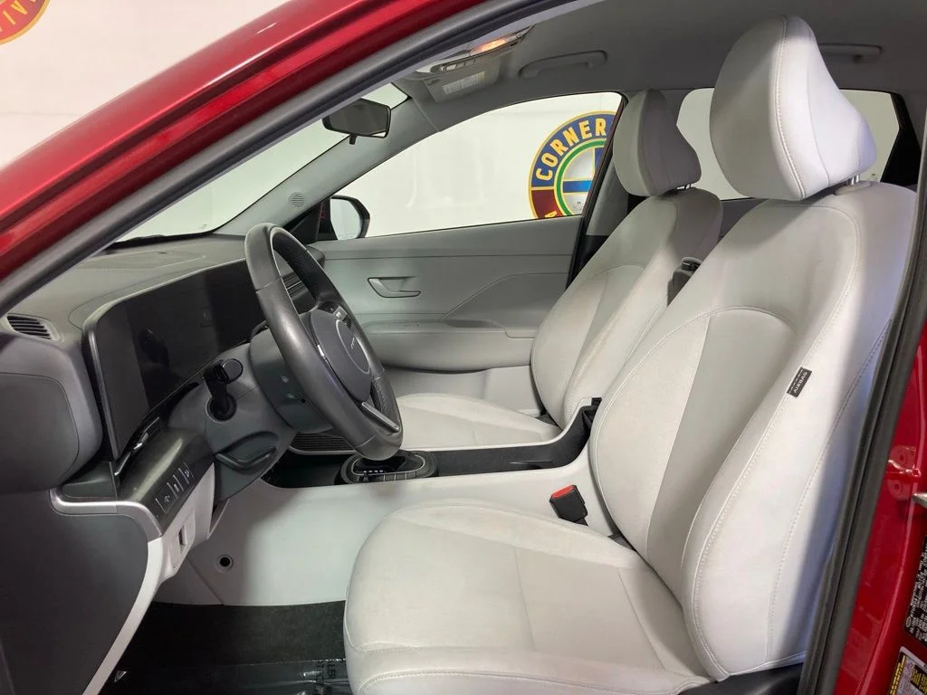 Used 2025 Red Hyundai SEL image 11