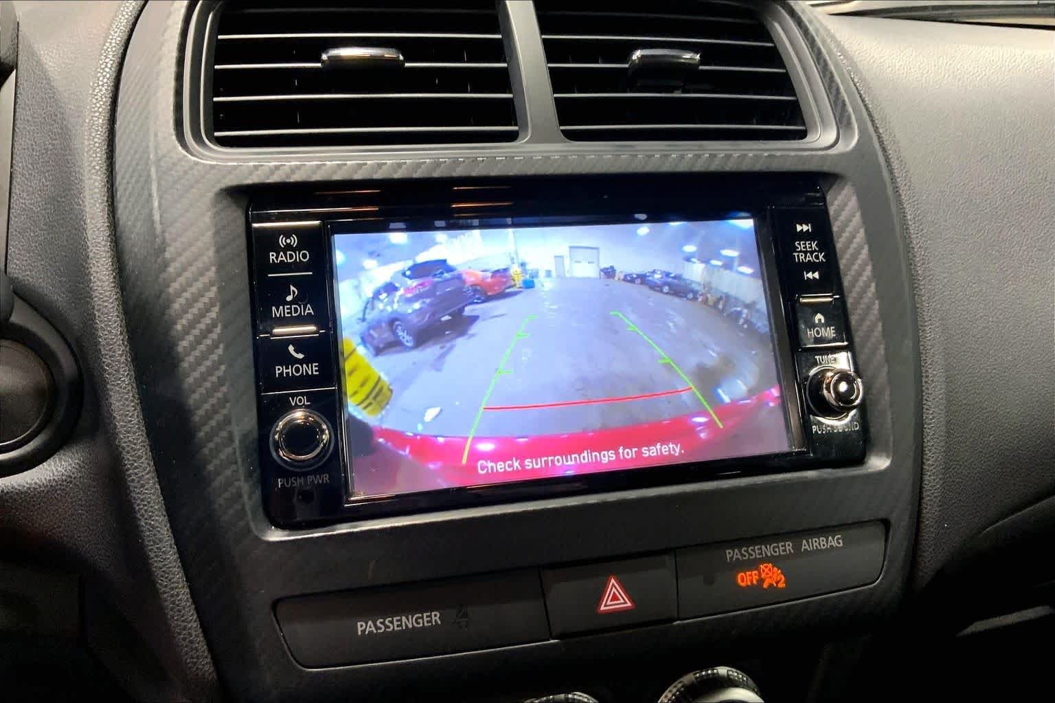 Used 2022 Red Diamond Mitsubishi ES image 27