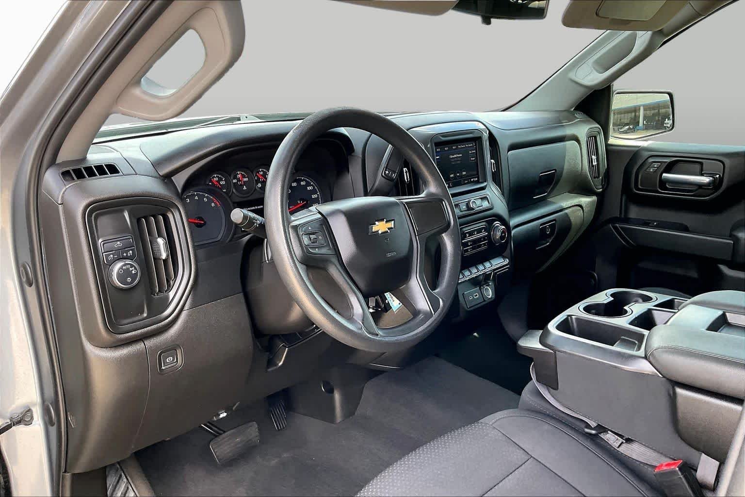 Used 2022 Satin Steel Metallic Chevrolet Custom image 17
