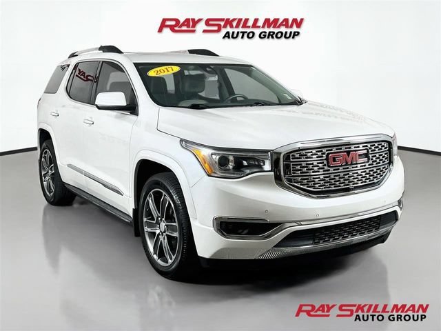 Used 2017 WHITE FROST TRICOAT GMC Denali image 1