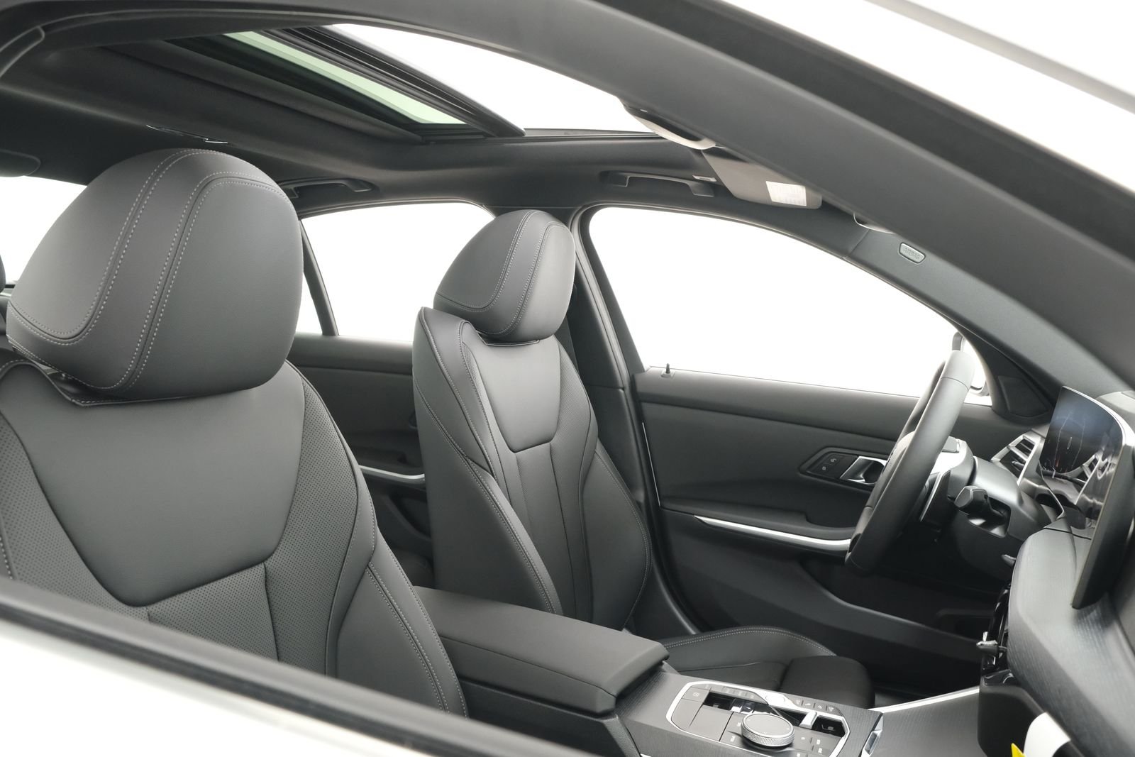 New 2026 Mineral White Metallic BMW 330i xDrive image 74