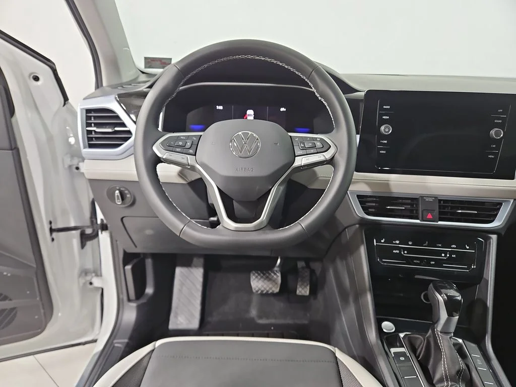 2026 Volkswagen Taos SE - Photo 13