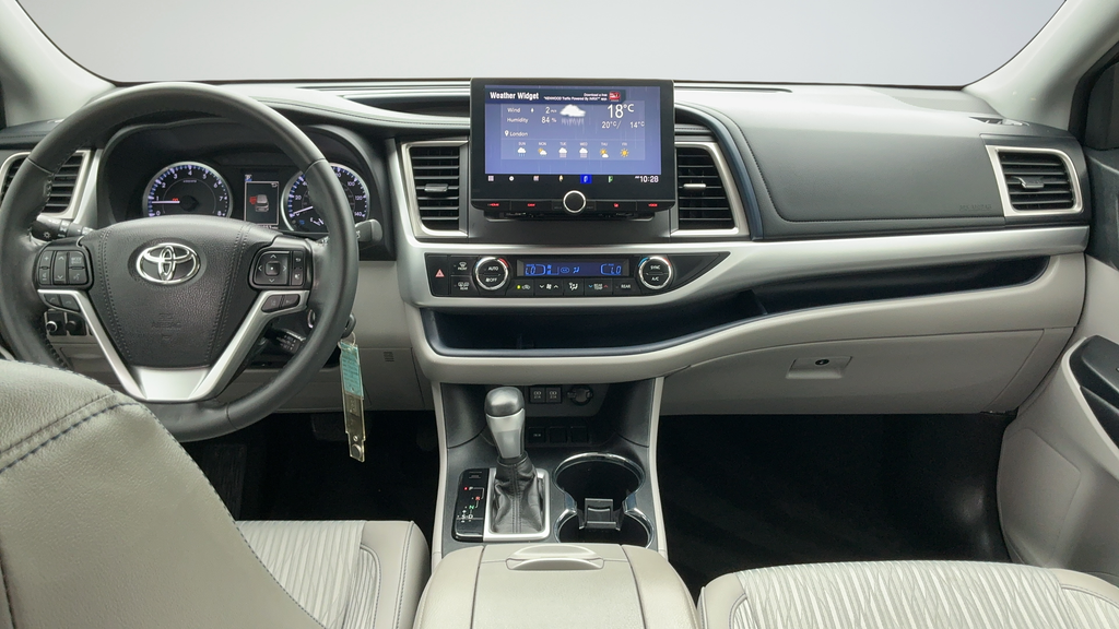 Used 2019 Blizzard Pearl Toyota LE Plus image 7