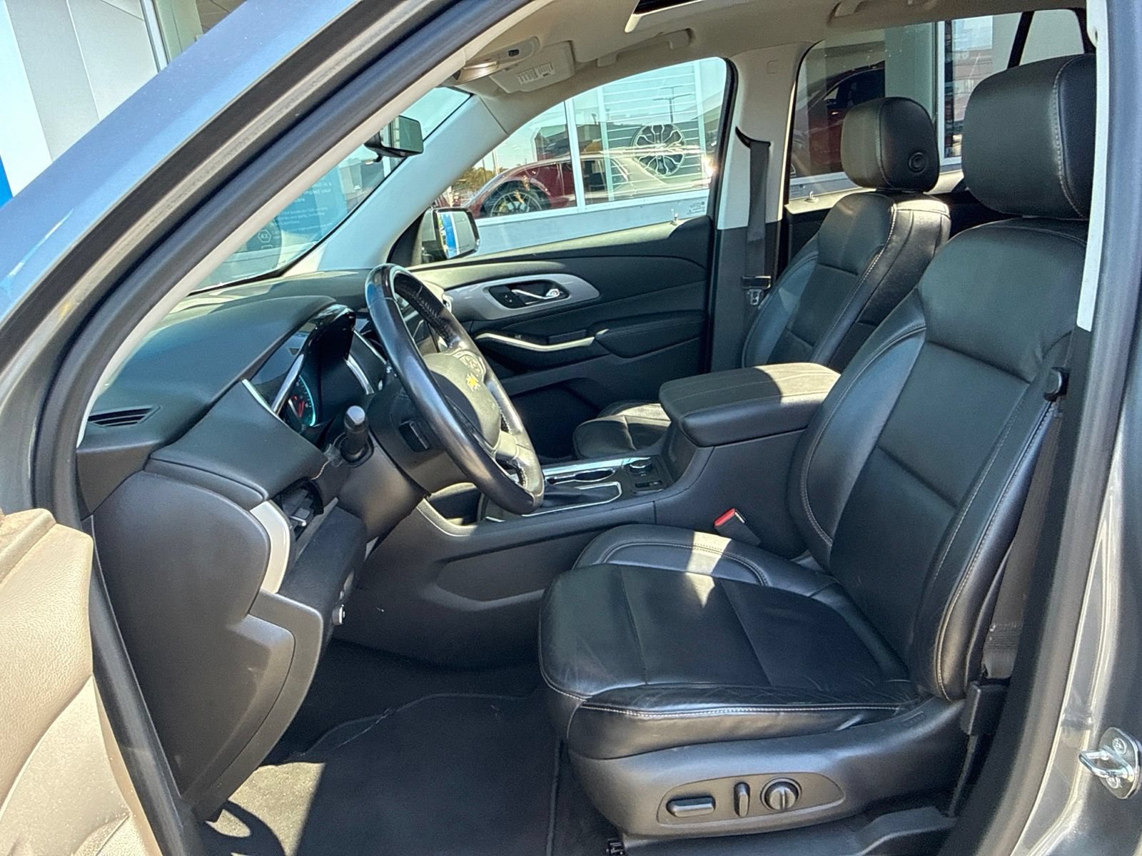 Used 2018 SATIN STEEL METALLIC Chevrolet LT Leather image 21