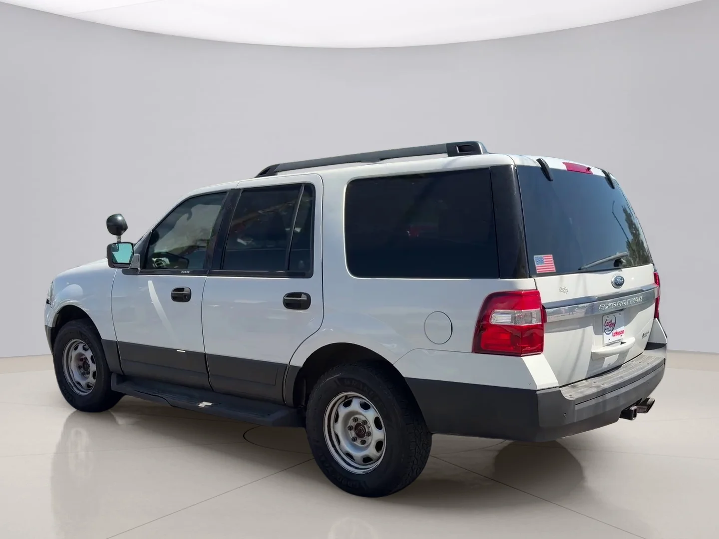 Used 2015 White Ford XL image 4