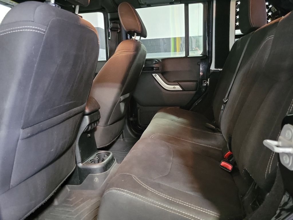 2018 Jeep Wrangler JK Unlimited Sahara - Photo 20