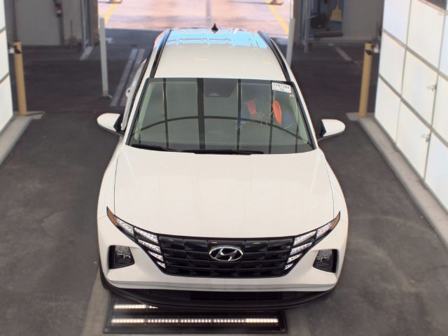 Used 2024 White Hyundai SEL image 2