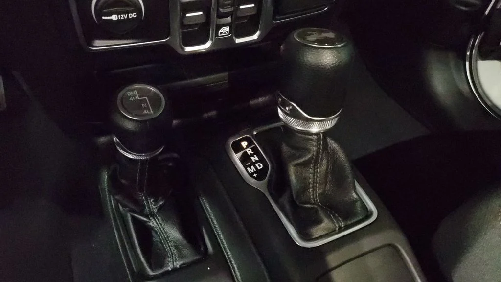 Used 2026 White Jeep Sport S image 26