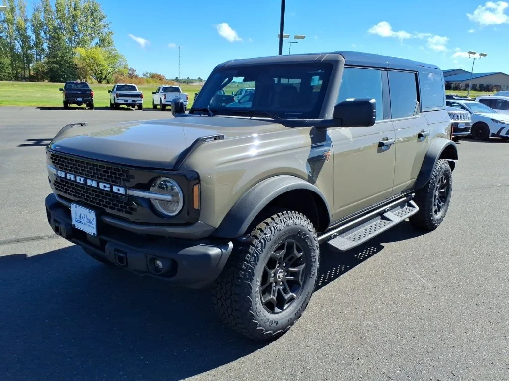 New 2026 Gray Ford Badlands image 3