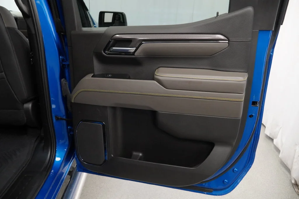 Used 2023 Glacier Blue Metallic Chevrolet ZR2 image 31