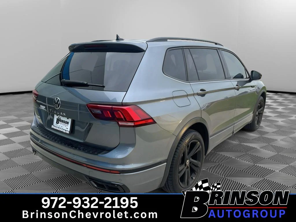 Used 2024 Platinum Gray Metallic Volkswagen SE R-Line Black image 6