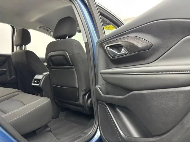 Used 2024 Downpour Metallic GMC SLE image 32