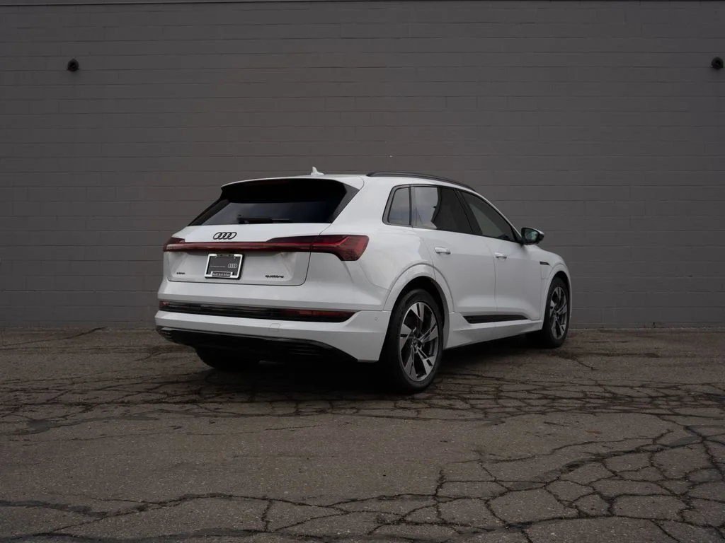 Used 2022 White Audi Premium image 7