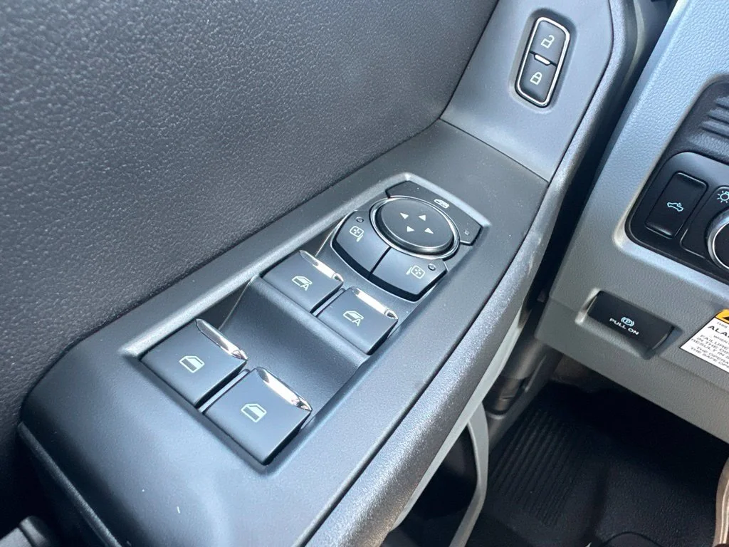 New 2026 Oxford White Ford F-350® XL image 24