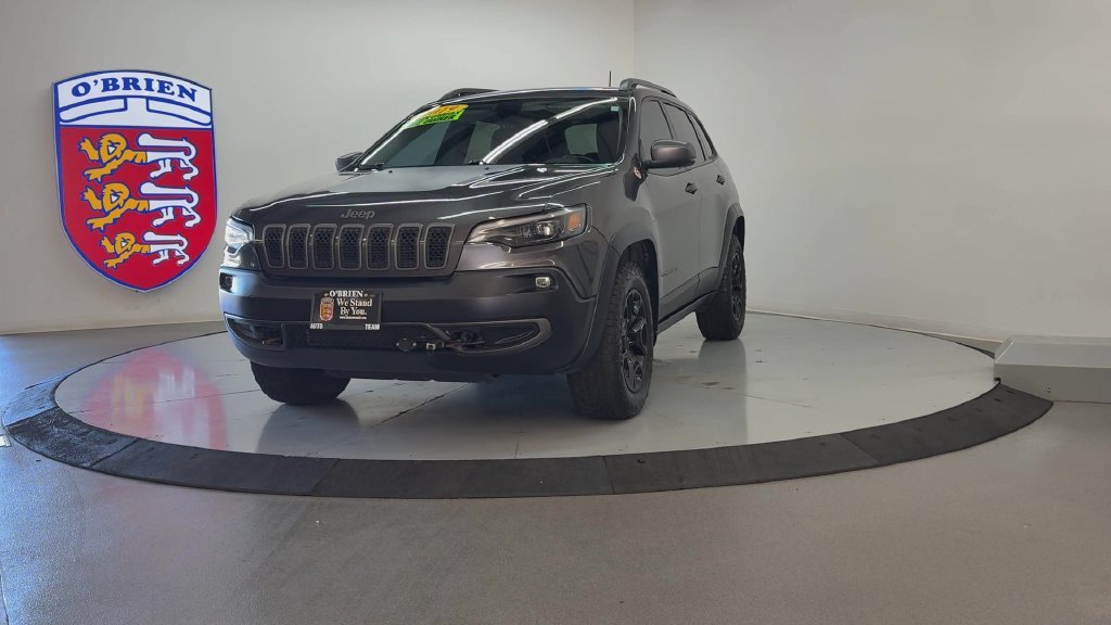 Used 2019 Crystal Metallic Jeep Trailhawk image 9