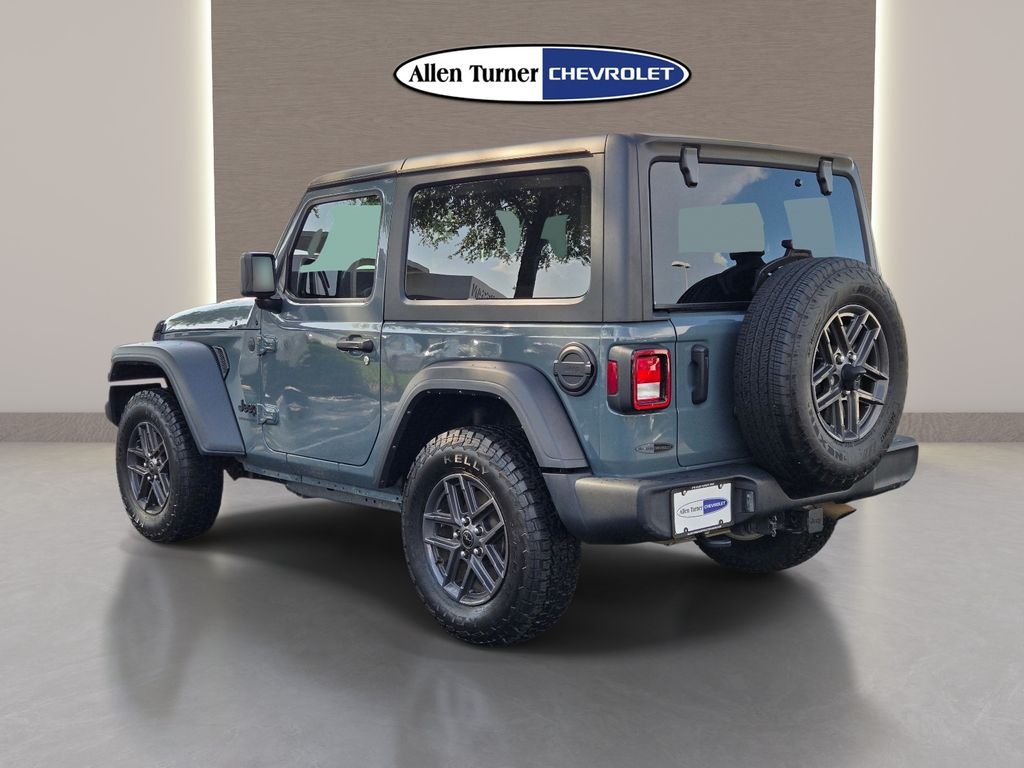 Used 2024 Gray Jeep Sport S image 8