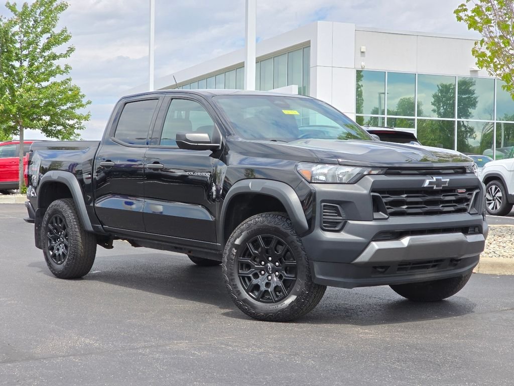 Used 2023 Black Chevrolet Trail Boss image 2