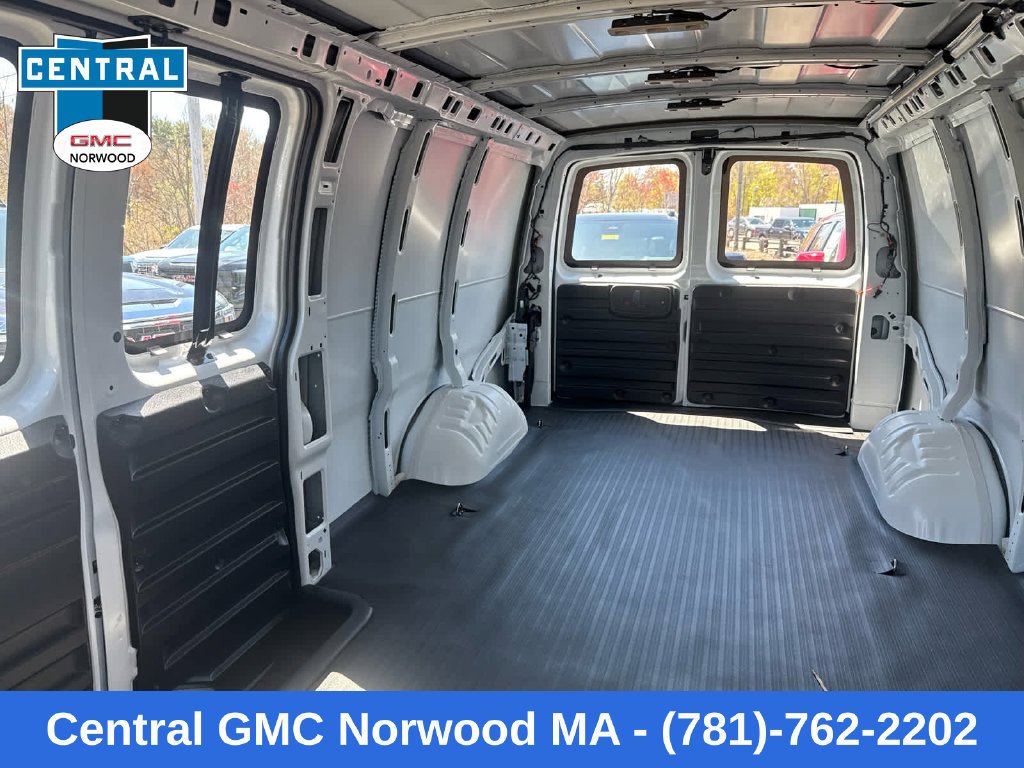 2026 GMC Savana Cargo Work Van - Photo 25