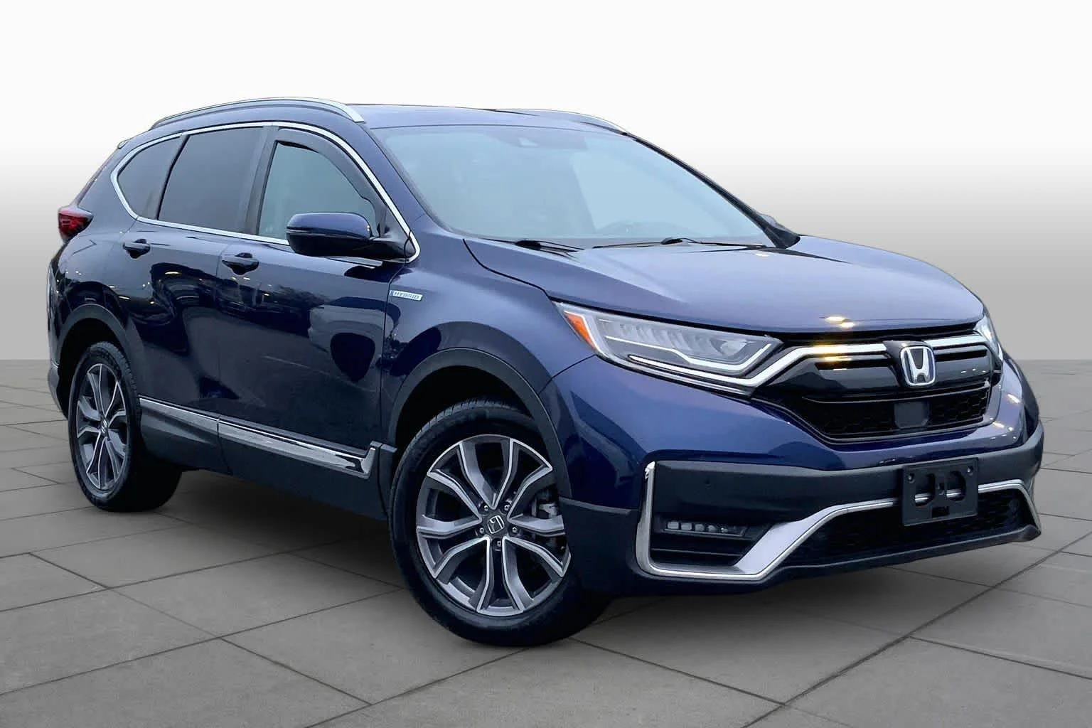 Used 2022 Obsidian Blue Pearl Honda Touring image 3