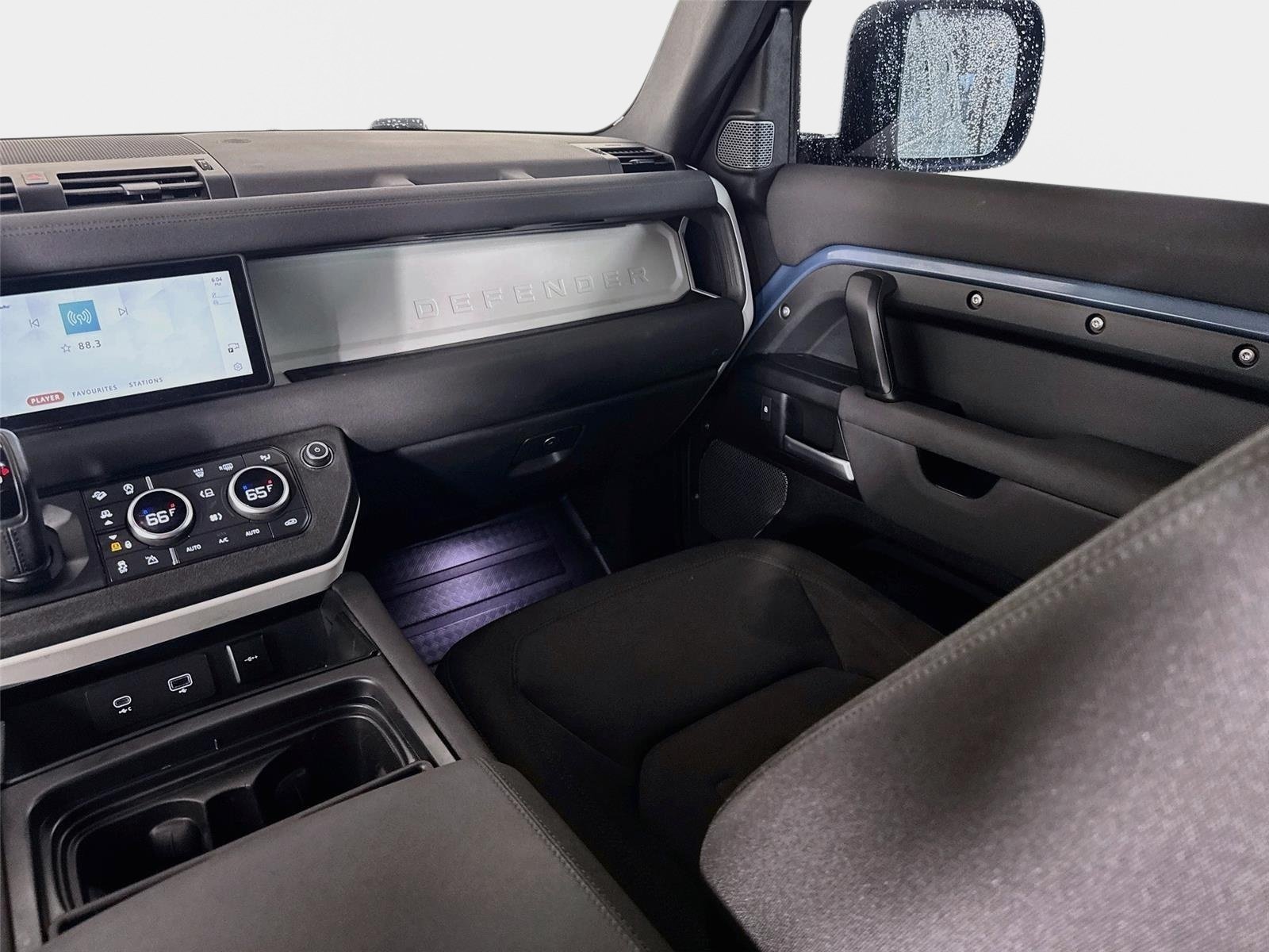 Used 2020 Blue Land Rover Standard image 23