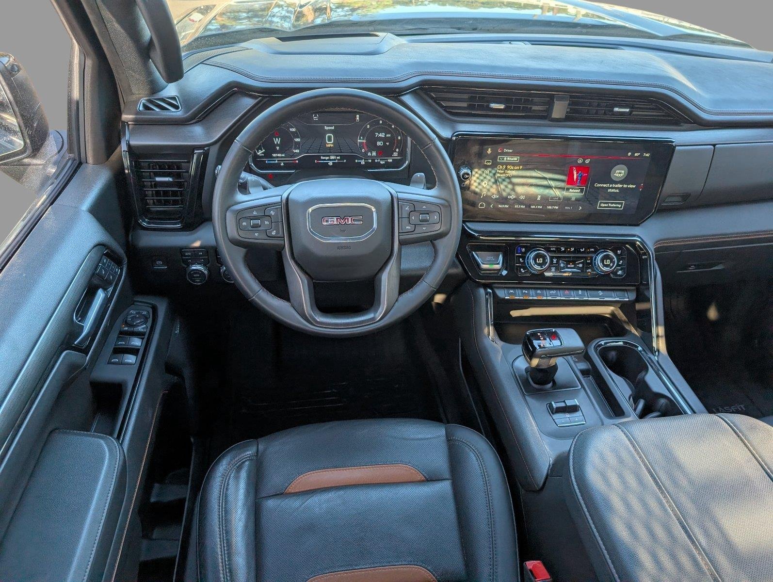 Used 2025 Sterling Metallic GMC AT4 image 32