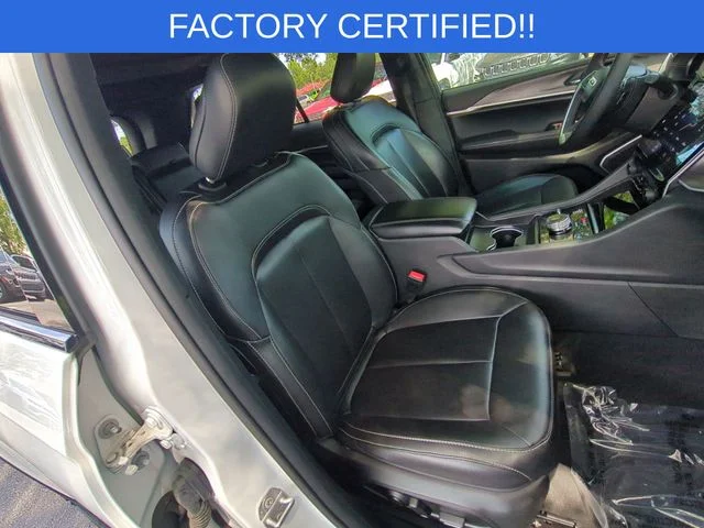 Used 2024 White Jeep 4xe image 37