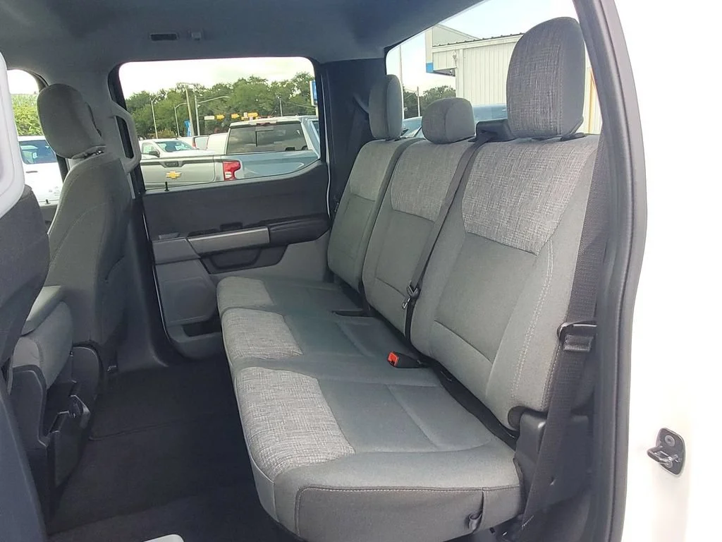 Used 2025 White Ford XL image 30