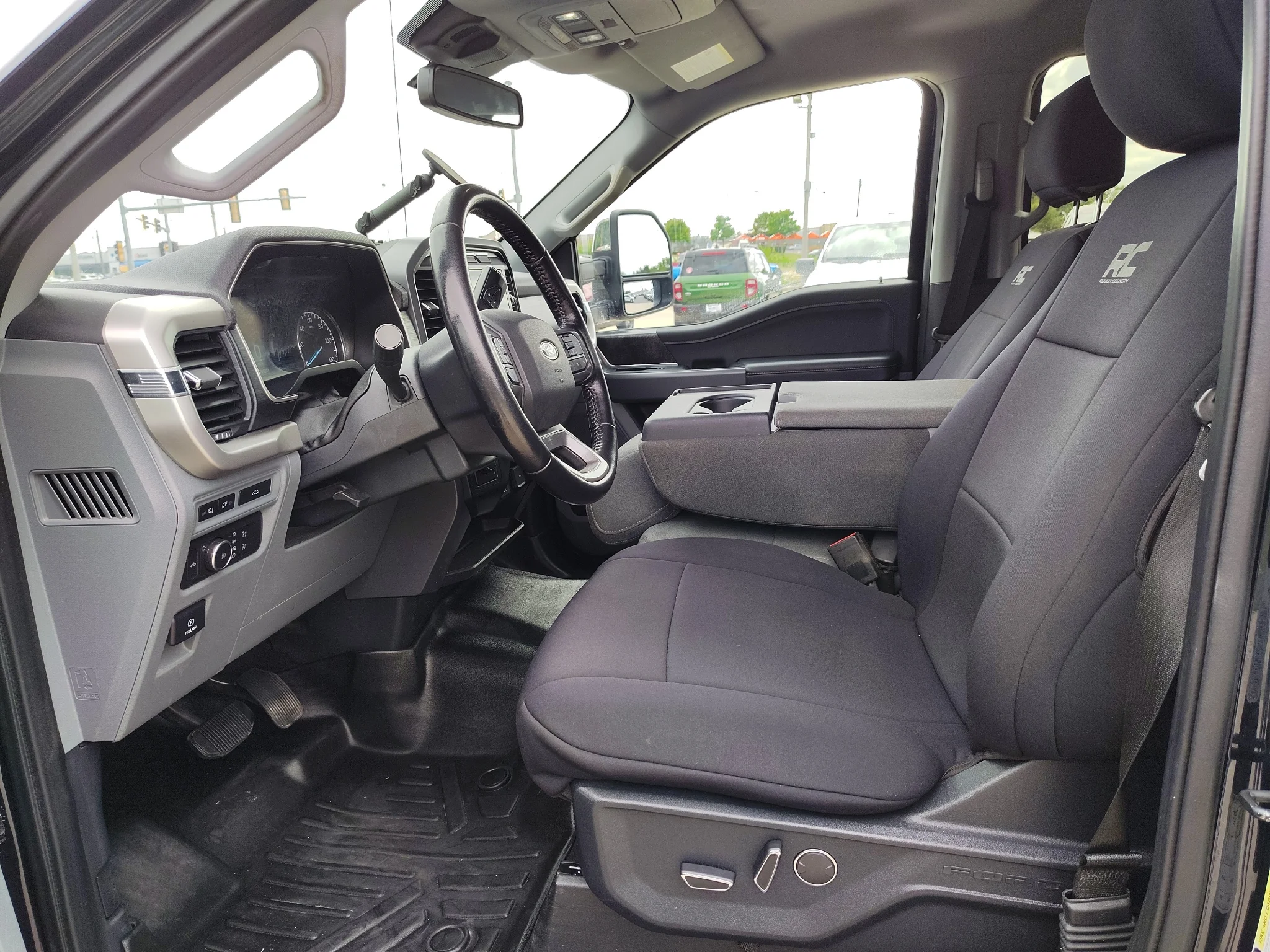 Used 2021 Antimatter Blue Metallic Ford XLT image 9