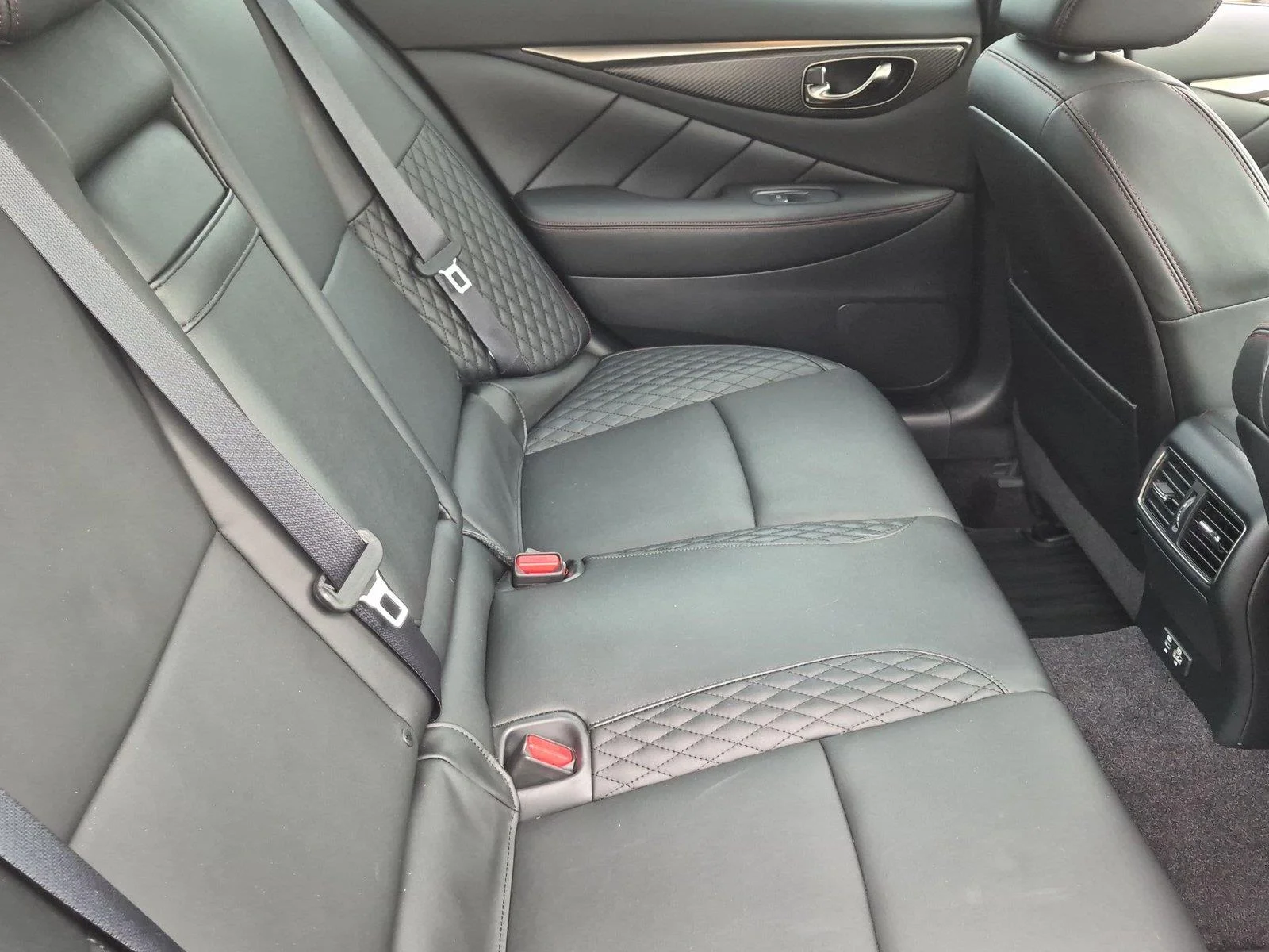 Used 2023 Midnight Black INFINITI RED SPORT 400 image 36