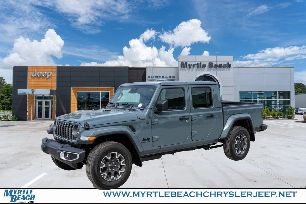 2026 Jeep Gladiator Sahara Auto's photo