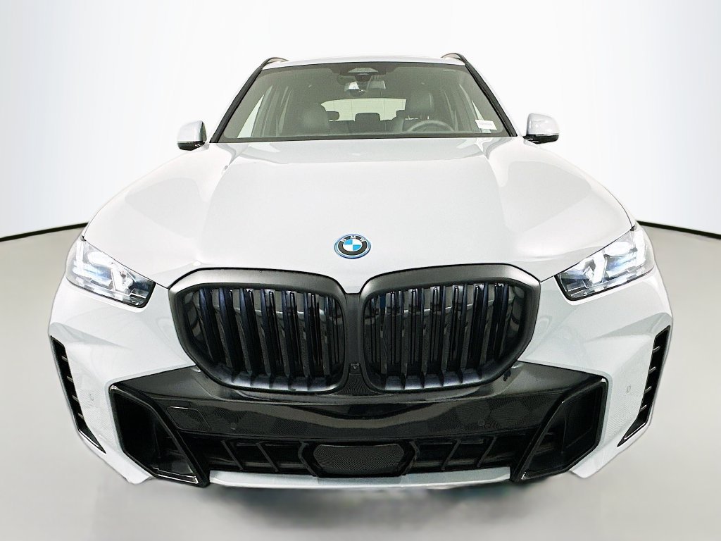 Used 2026 Brooklyn Grey Metallic BMW xDrive50e image 2